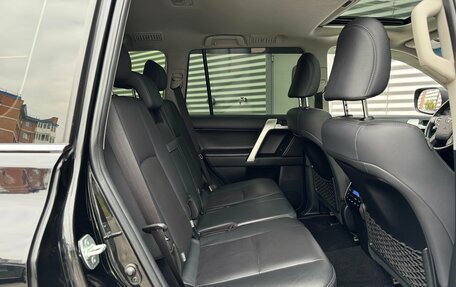 Toyota Land Cruiser Prado 150 рестайлинг 2, 2018 год, 5 490 000 рублей, 33 фотография