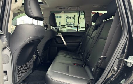 Toyota Land Cruiser Prado 150 рестайлинг 2, 2018 год, 5 490 000 рублей, 30 фотография