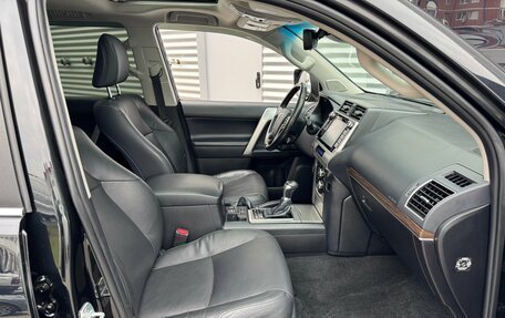 Toyota Land Cruiser Prado 150 рестайлинг 2, 2018 год, 5 490 000 рублей, 36 фотография