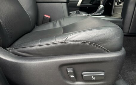 Toyota Land Cruiser Prado 150 рестайлинг 2, 2018 год, 5 490 000 рублей, 38 фотография