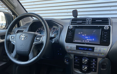 Toyota Land Cruiser Prado 150 рестайлинг 2, 2019 год, 5 350 000 рублей, 12 фотография