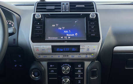 Toyota Land Cruiser Prado 150 рестайлинг 2, 2019 год, 5 350 000 рублей, 13 фотография
