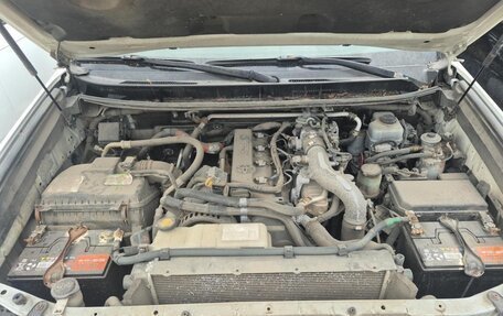 Toyota Land Cruiser Prado 150 рестайлинг 2, 2013 год, 2 300 000 рублей, 4 фотография