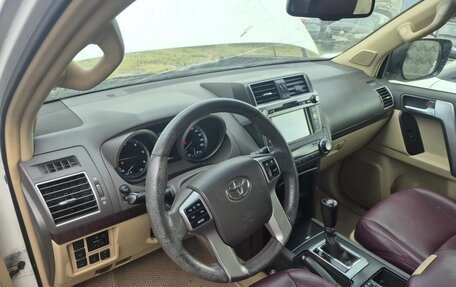 Toyota Land Cruiser Prado 150 рестайлинг 2, 2013 год, 2 300 000 рублей, 5 фотография