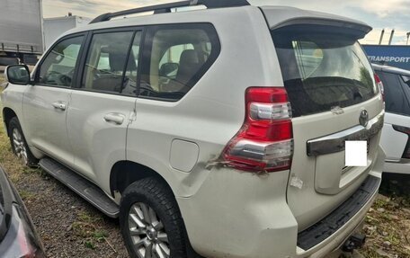 Toyota Land Cruiser Prado 150 рестайлинг 2, 2013 год, 2 300 000 рублей, 9 фотография