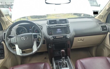Toyota Land Cruiser Prado 150 рестайлинг 2, 2013 год, 2 300 000 рублей, 10 фотография