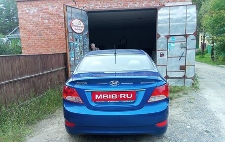 Hyundai Solaris II рестайлинг, 2011 год, 850 000 рублей, 3 фотография