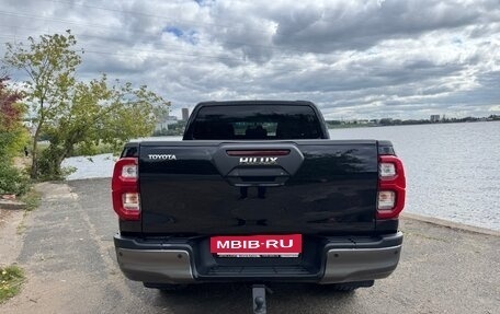 Toyota Hilux VIII, 2021 год, 4 749 000 рублей, 4 фотография