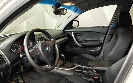 BMW 1 серия, 2011 год, 599 000 рублей, 12 фотография