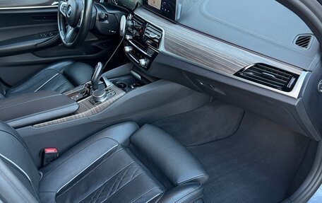 BMW 5 серия, 2017 год, 3 530 000 рублей, 18 фотография