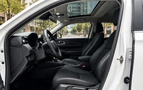 Honda Vezel, 2023 год, 1 850 000 рублей, 9 фотография