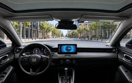 Honda Vezel, 2023 год, 1 850 000 рублей, 12 фотография