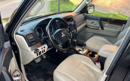 Mitsubishi Pajero IV, 2008 год, 1 565 000 рублей, 13 фотография