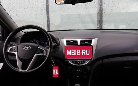 Hyundai Solaris II рестайлинг, 2012 год, 679 000 рублей, 18 фотография