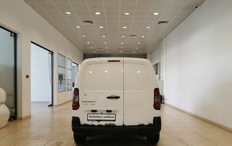 Peugeot Partner II рестайлинг 2, 2016 год, 585 150 рублей, 8 фотография
