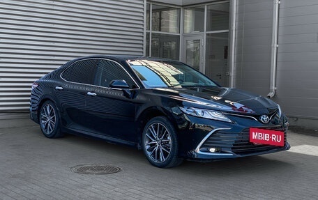Toyota Camry, 2023 год, 3 680 000 рублей, 3 фотография
