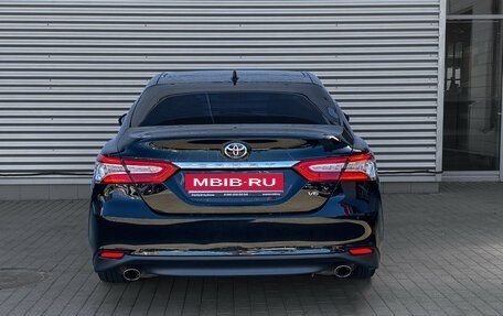 Toyota Camry, 2023 год, 3 680 000 рублей, 7 фотография