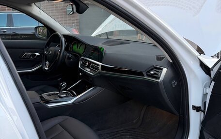 BMW 3 серия, 2020 год, 3 200 000 рублей, 17 фотография