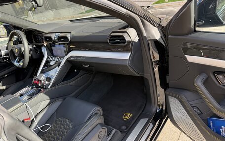 Lamborghini Urus I, 2019 год, 24 000 000 рублей, 20 фотография