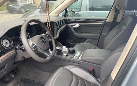 Volkswagen Touareg III, 2018 год, 4 600 000 рублей, 4 фотография