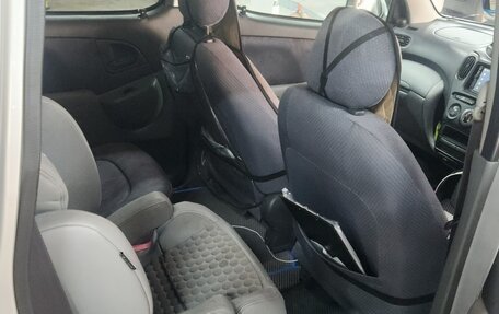 Toyota FunCargo, 2001 год, 370 000 рублей, 8 фотография