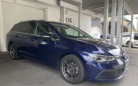 Volkswagen Golf VIII, 2023 год, 1 450 000 рублей, 1 фотография