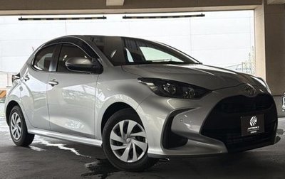 Toyota Yaris, 2022 год, 890 000 рублей, 1 фотография