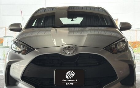 Toyota Yaris, 2022 год, 890 000 рублей, 2 фотография