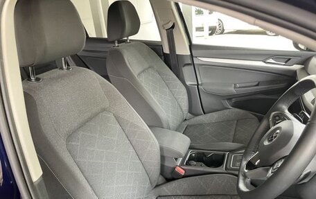 Volkswagen Golf VIII, 2023 год, 1 450 000 рублей, 9 фотография