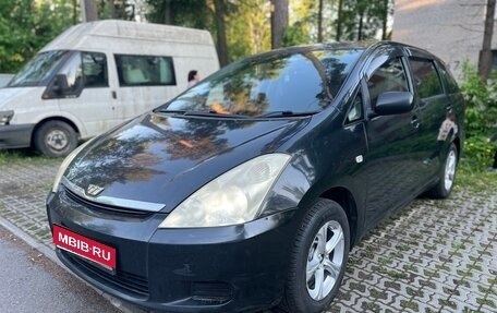 Toyota Wish II, 2005 год, 630 000 рублей, 1 фотография