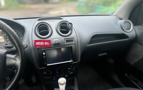 Ford Fiesta, 2007 год, 330 000 рублей, 14 фотография