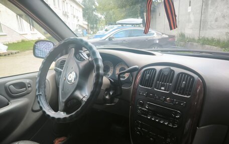 Chrysler Town & Country IV, 2000 год, 1 200 000 рублей, 14 фотография