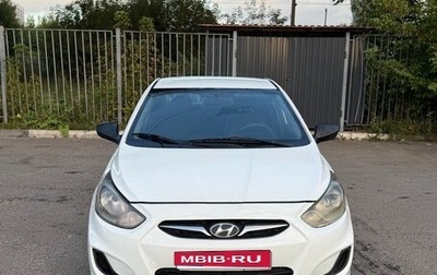 Hyundai Solaris II рестайлинг, 2013 год, 400 000 рублей, 1 фотография