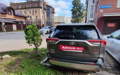 Toyota RAV4, 2021 год, 3 500 000 рублей, 2 фотография