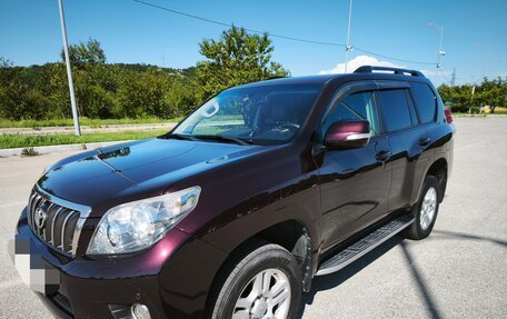 Toyota Land Cruiser Prado 150 рестайлинг 2, 2011 год, 2 700 000 рублей, 2 фотография