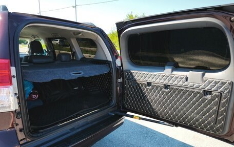 Toyota Land Cruiser Prado 150 рестайлинг 2, 2011 год, 2 700 000 рублей, 15 фотография