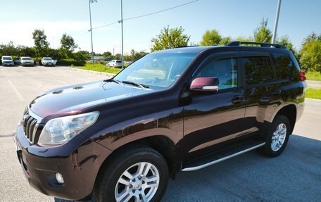 Toyota Land Cruiser Prado 150 рестайлинг 2, 2011 год, 2 700 000 рублей, 21 фотография