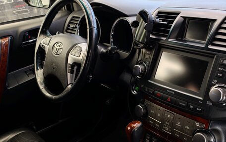 Toyota Highlander III, 2012 год, 2 320 000 рублей, 11 фотография