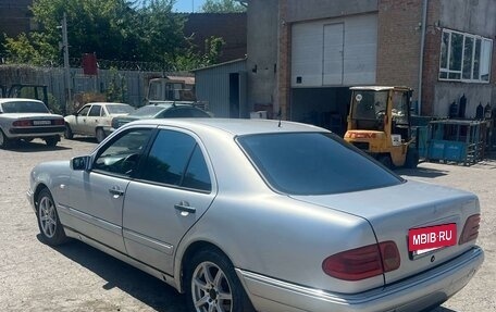 Mercedes-Benz E-Класс, 1999 год, 376 000 рублей, 5 фотография