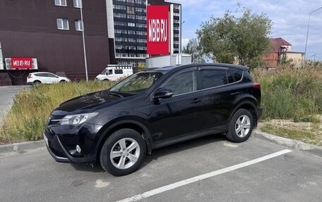 Toyota RAV4, 2013 год, 2 200 000 рублей, 3 фотография