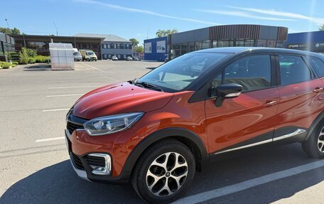 Renault Kaptur I рестайлинг, 2017 год, 1 595 000 рублей, 1 фотография