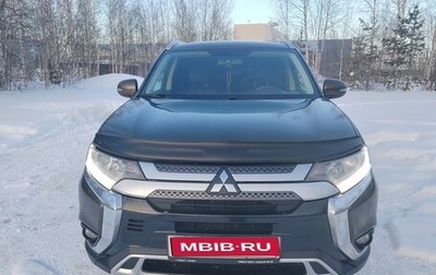 Mitsubishi Outlander III рестайлинг 3, 2019 год, 2 100 000 рублей, 1 фотография