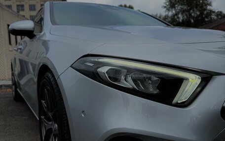 Mercedes-Benz A-Класс, 2018 год, 1 640 000 рублей, 2 фотография