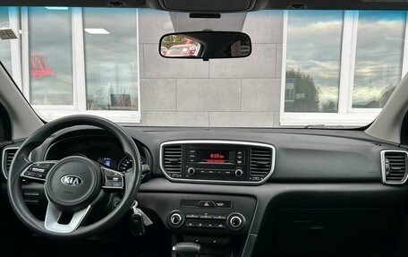 KIA Sportage IV рестайлинг, 2020 год, 2 490 000 рублей, 15 фотография