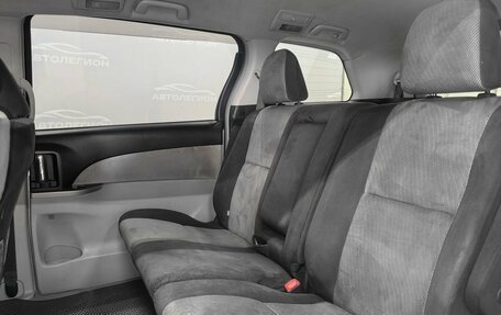 Toyota Estima III рестайлинг -2, 2006 год, 1 200 000 рублей, 15 фотография