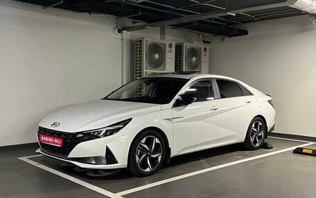 Hyundai Elantra, 2021 год, 1 850 000 рублей, 1 фотография