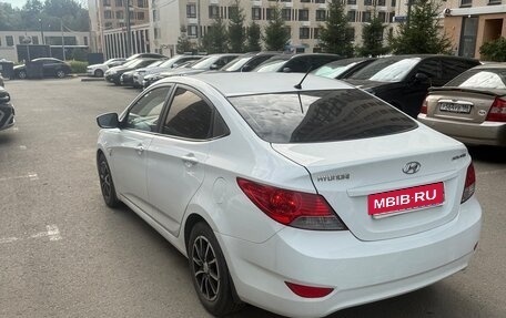 Hyundai Solaris II рестайлинг, 2012 год, 750 000 рублей, 1 фотография