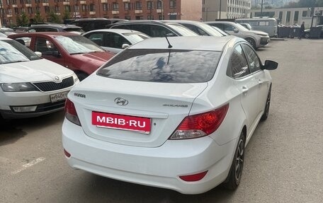 Hyundai Solaris II рестайлинг, 2012 год, 750 000 рублей, 3 фотография
