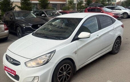 Hyundai Solaris II рестайлинг, 2012 год, 750 000 рублей, 2 фотография