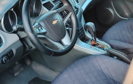 Chevrolet Cruze II, 2010 год, 490 000 рублей, 5 фотография